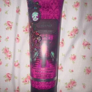 Bath & Body Works Ultimate Hydration Body Cream - Purple Pink